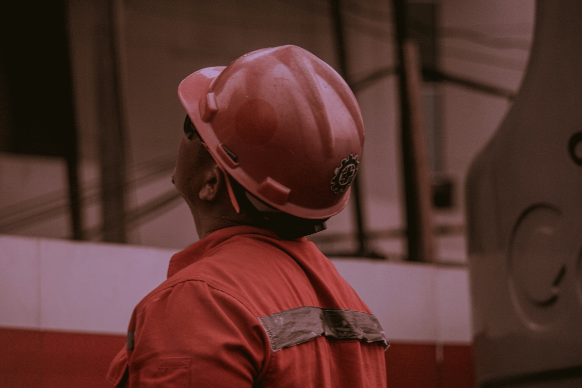 Cómo leer una ficha técnica de casco de seguridad